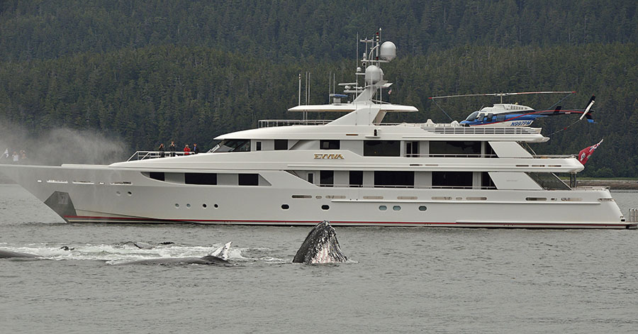 20140717 364 whale head and mega yacht psr